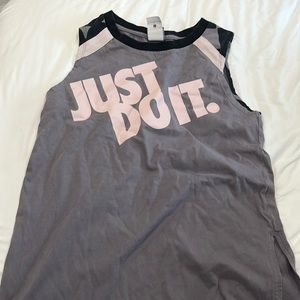 Womens Nike cotton athletic shirt